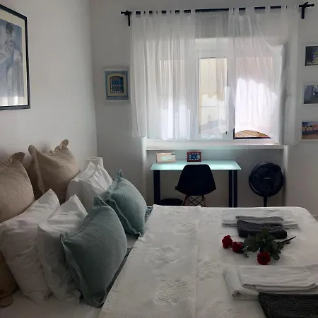 99 Flowers Flat * Lizbona